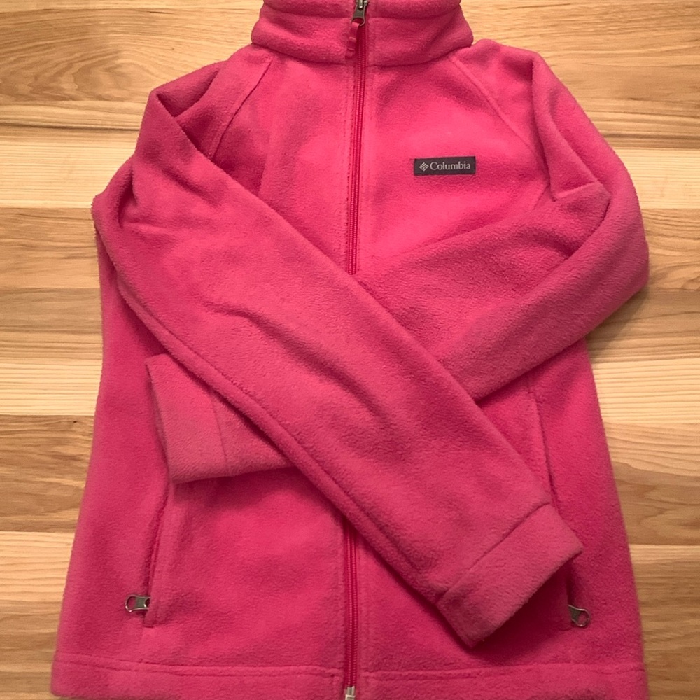 SMOKE FREE HOUSEHOLD. Girls large pink Columbia light jacket.